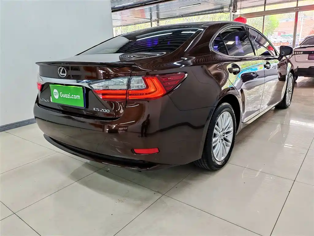Lexus ES 2015 200 Elite Edition фото 23