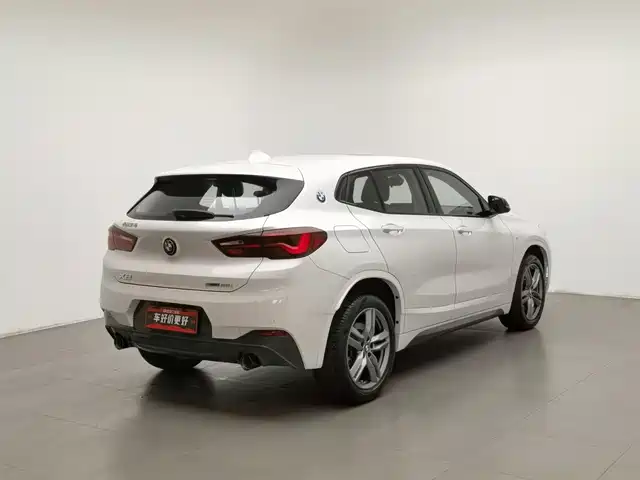 BMW X2 2023 sDrive25i M Sport Shadow Edition — фото 2