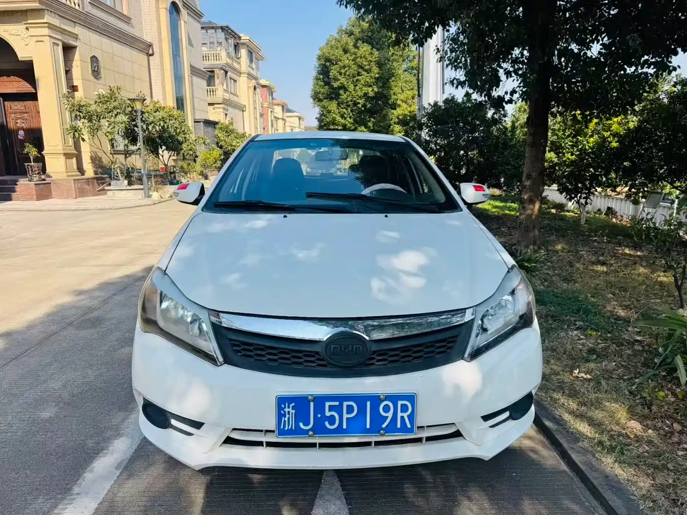 BYD F3 2015 Energy-saving Edition 1.5L Manual Luxury фото 2