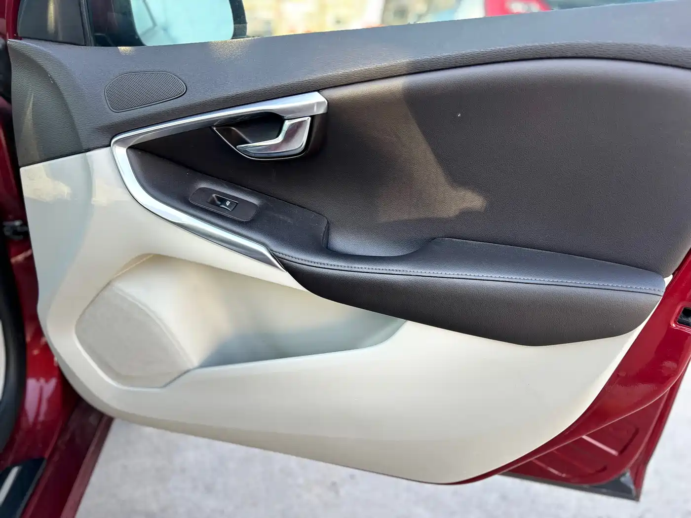 Фото 41 - Volvo V40