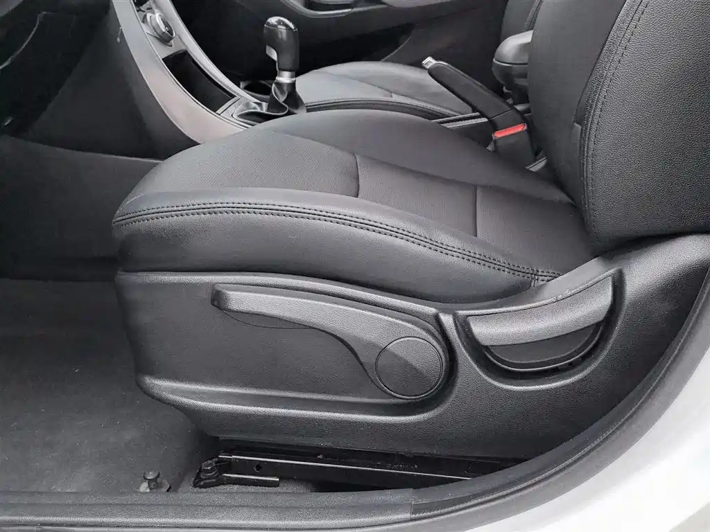 Hyundai Langdong 2015 1.6L Manual Trend фото 20