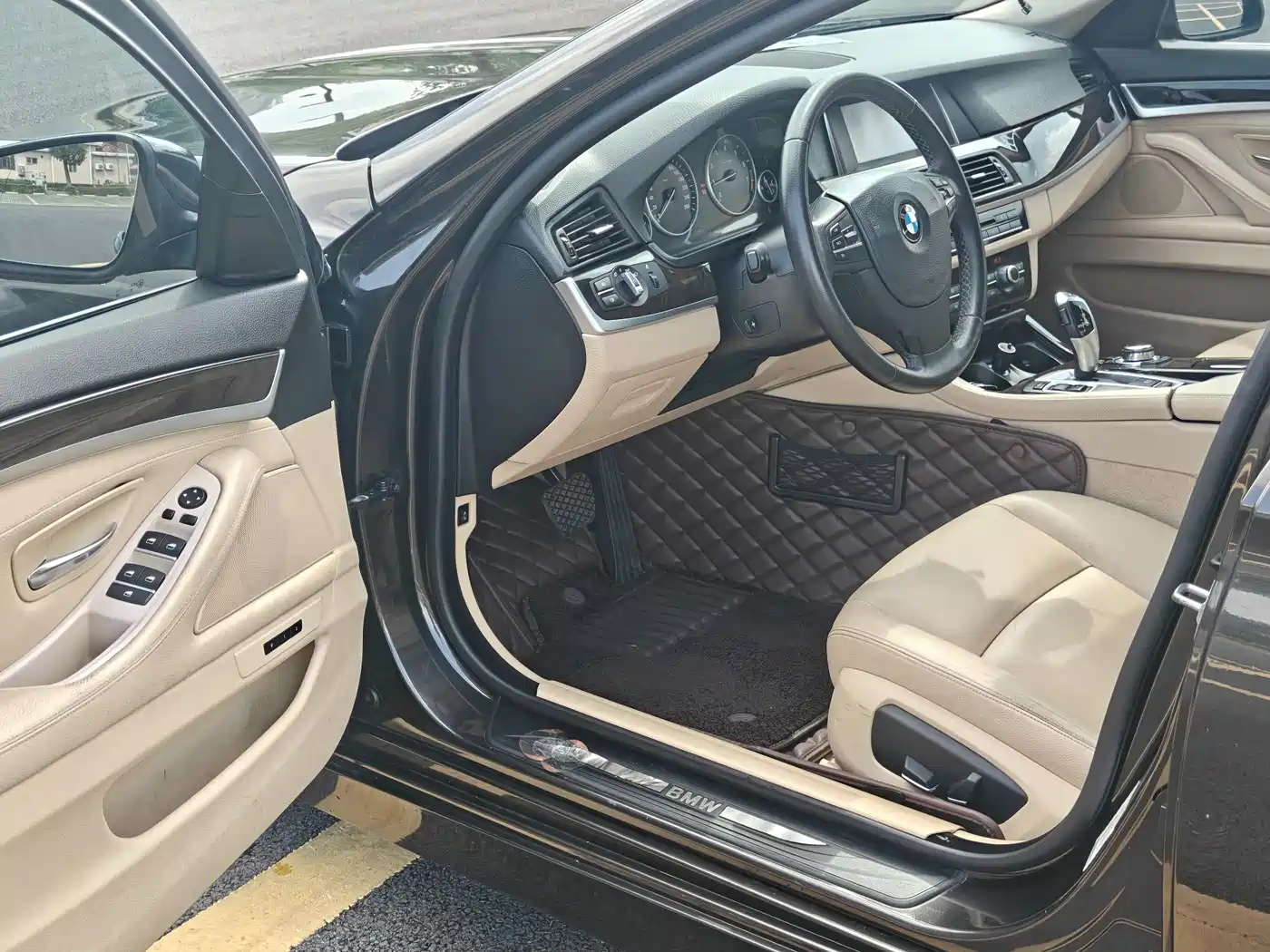 BMW 5 Series 2014 525Li Leading фото 7