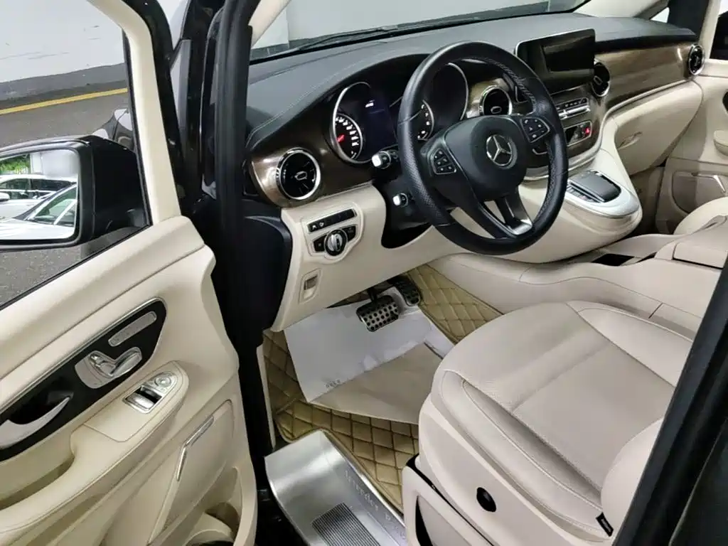 MERCEDES-BENZ V-CLASS