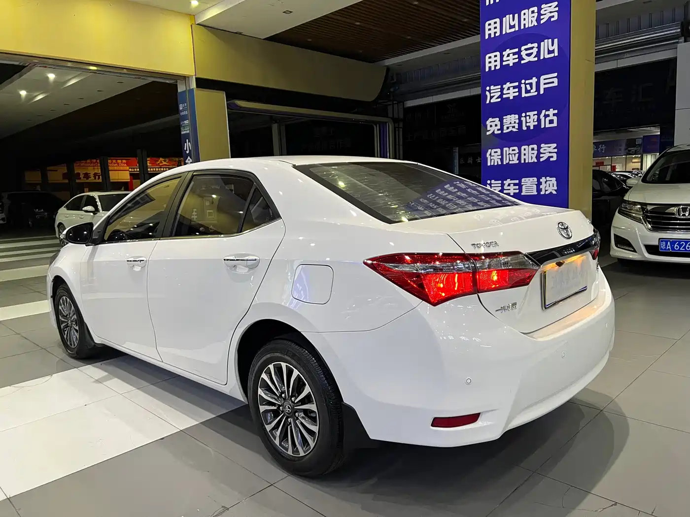 Toyota Corolla 2017 Facelift 1.2T S-CVT GL фото 5