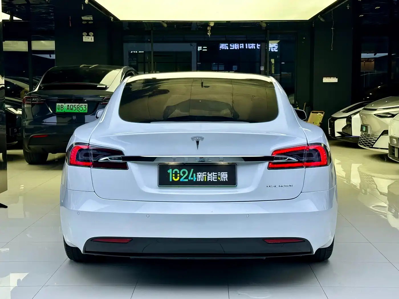TESLA MODEL S