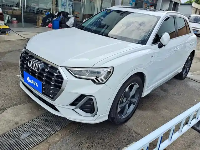 Audi Q3 35 TFSI, Стиль Драйв