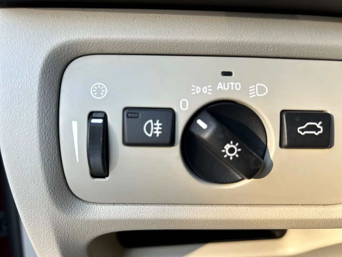 Фото 25 - Volvo V40