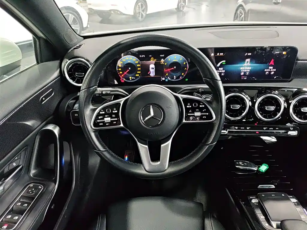 Mercedes-Benz A-Class (Import) 2022 A 200 Dynamic фото 17