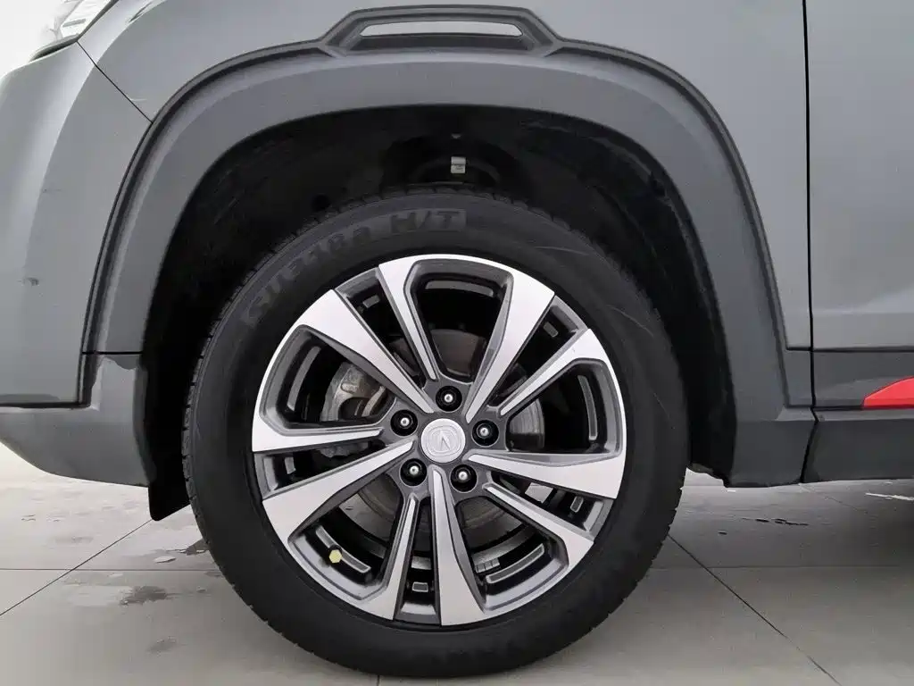 Фото 17 - Changan CS35 PLUS