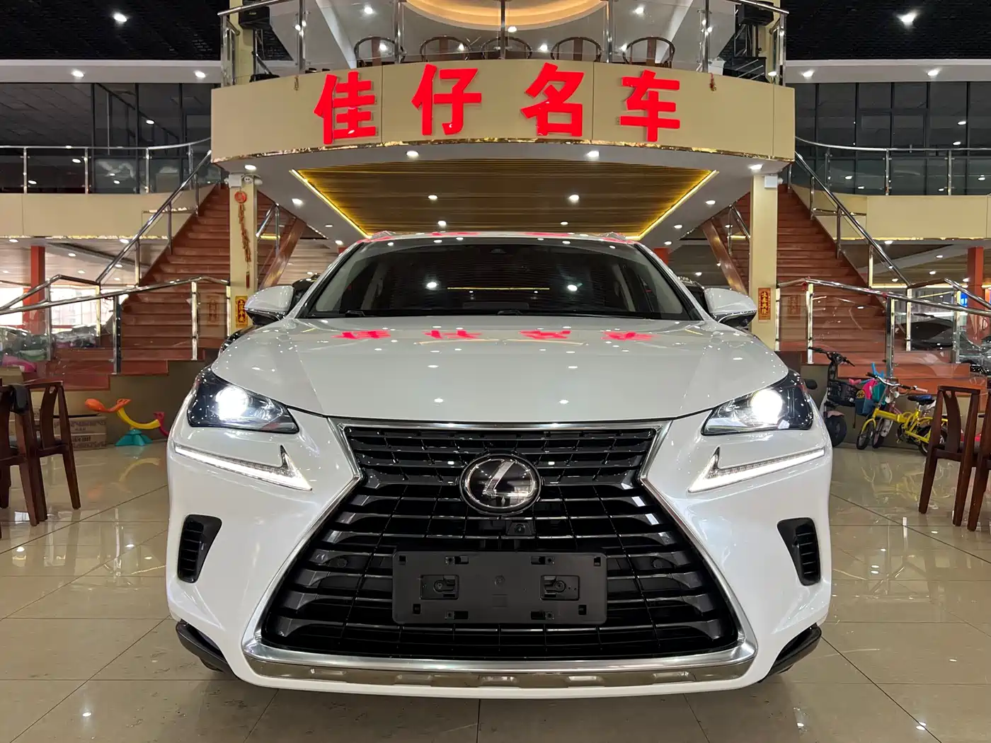 Lexus NX 2017 300 AWD Sharp Style Edition фото 2