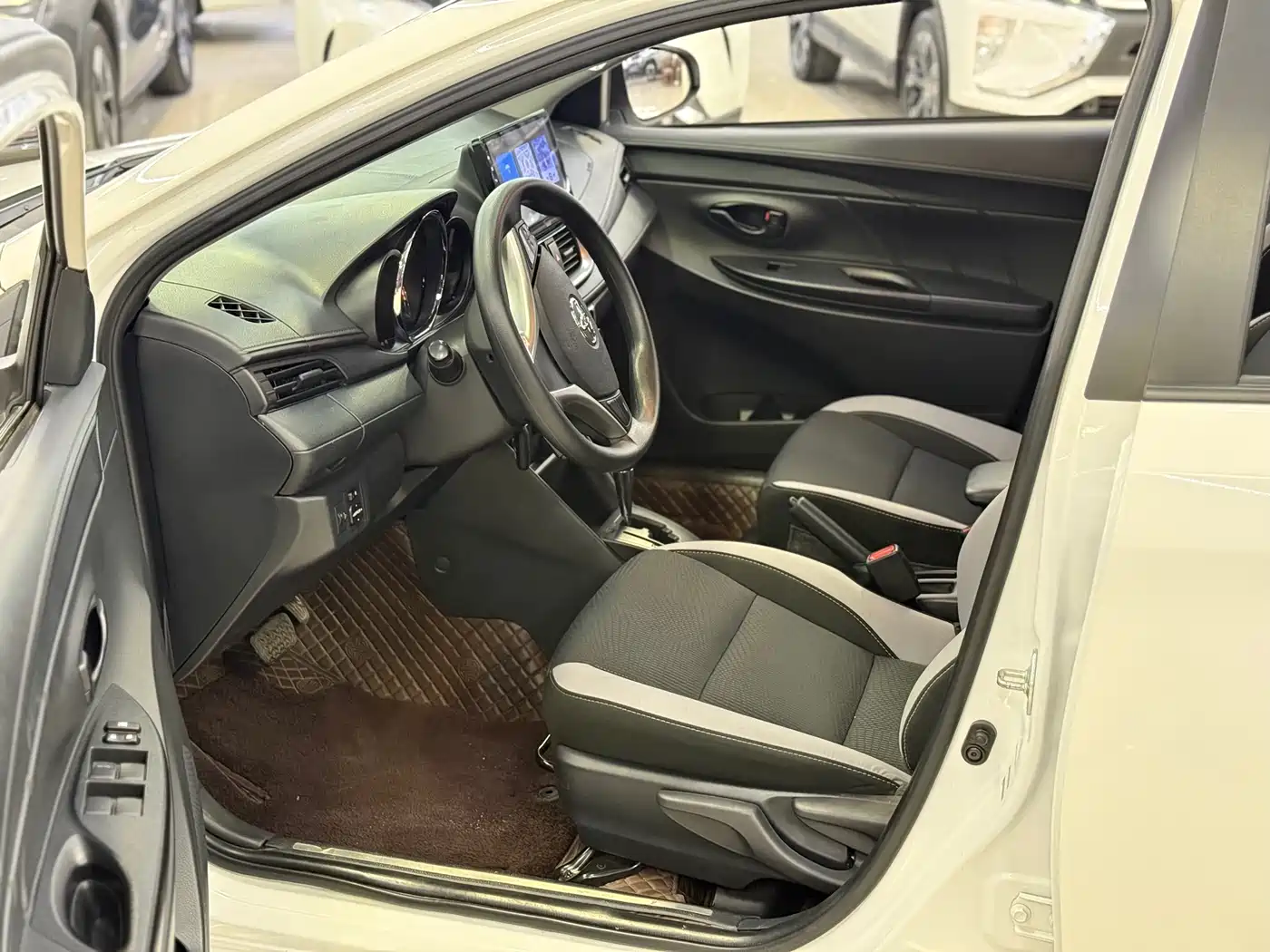 Toyota YARiS L Zhi Xuan 2022 Zhi Xuan X 1.5L CVT Leading PLUS Edition фото 4