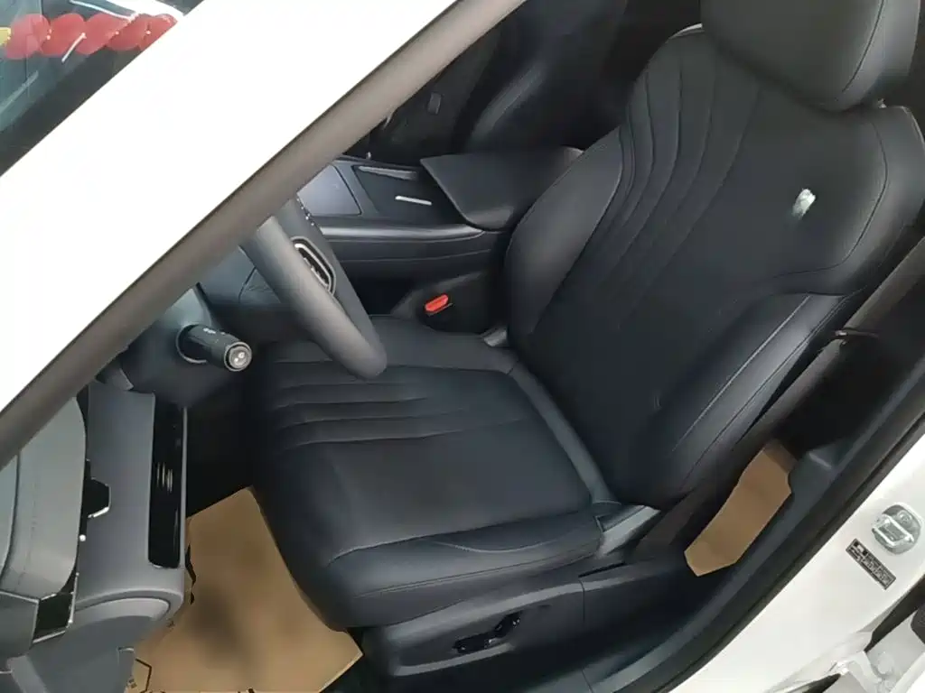 Geely Galaxy Galaxy E5 2026 2026 Model 530km Explorer Edition
