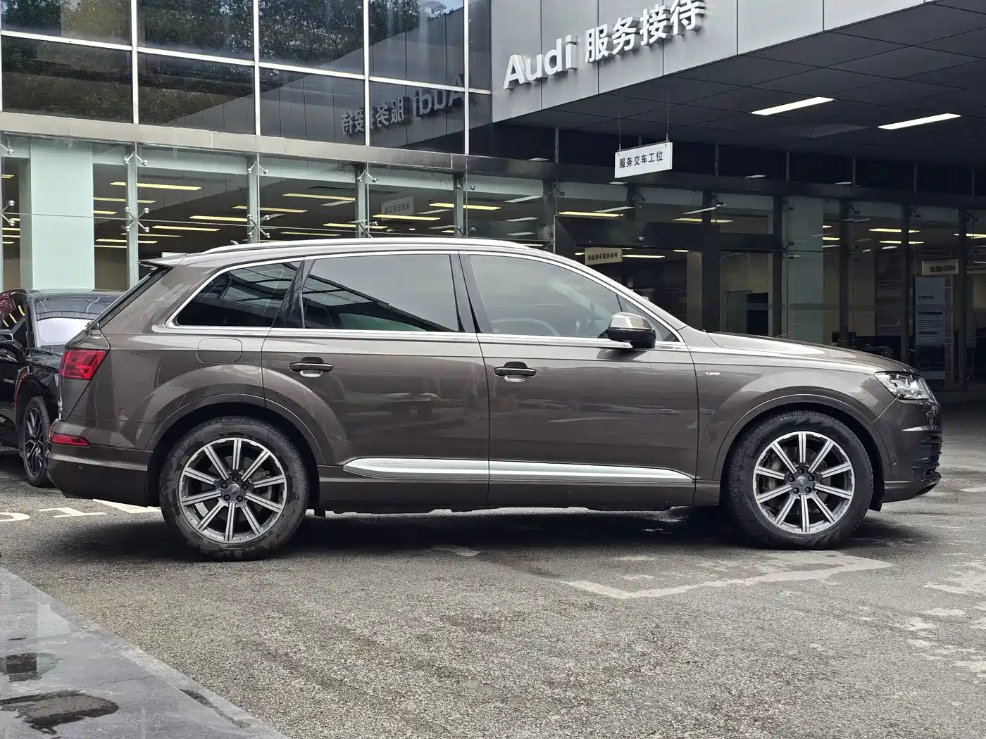Photo 4 - Audi Q7