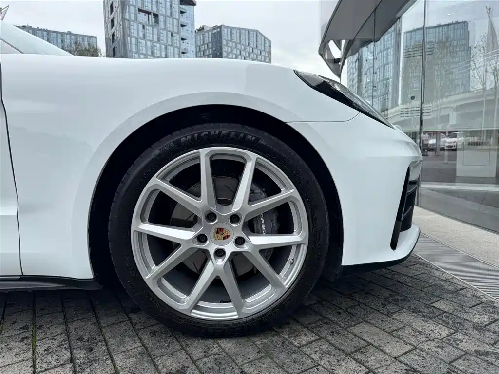 Porsche Panamera 2024 Panamera 4 Executive Long Wheelbase 2.9T фото 14