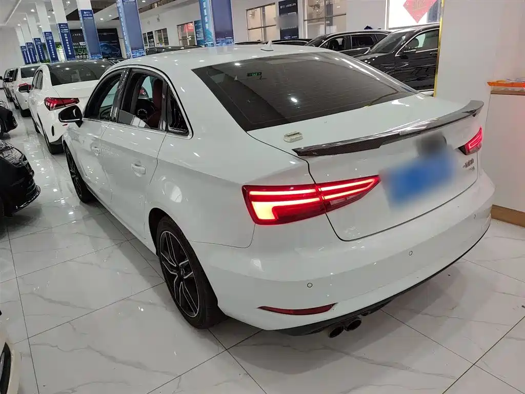 Audi A3 2018 30th Anniversary Limousine 35 TFSI Progressive фото 5