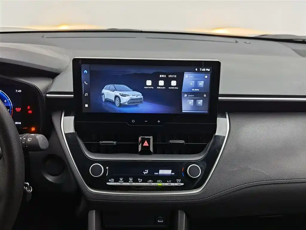 Toyota Frontlander 2024 2.0L CVT Elite Edition фото 12