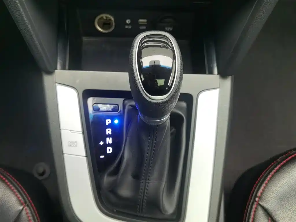 Hyundai Elantra 2016 Model 1.6L Automatic Smart Elite фото 13