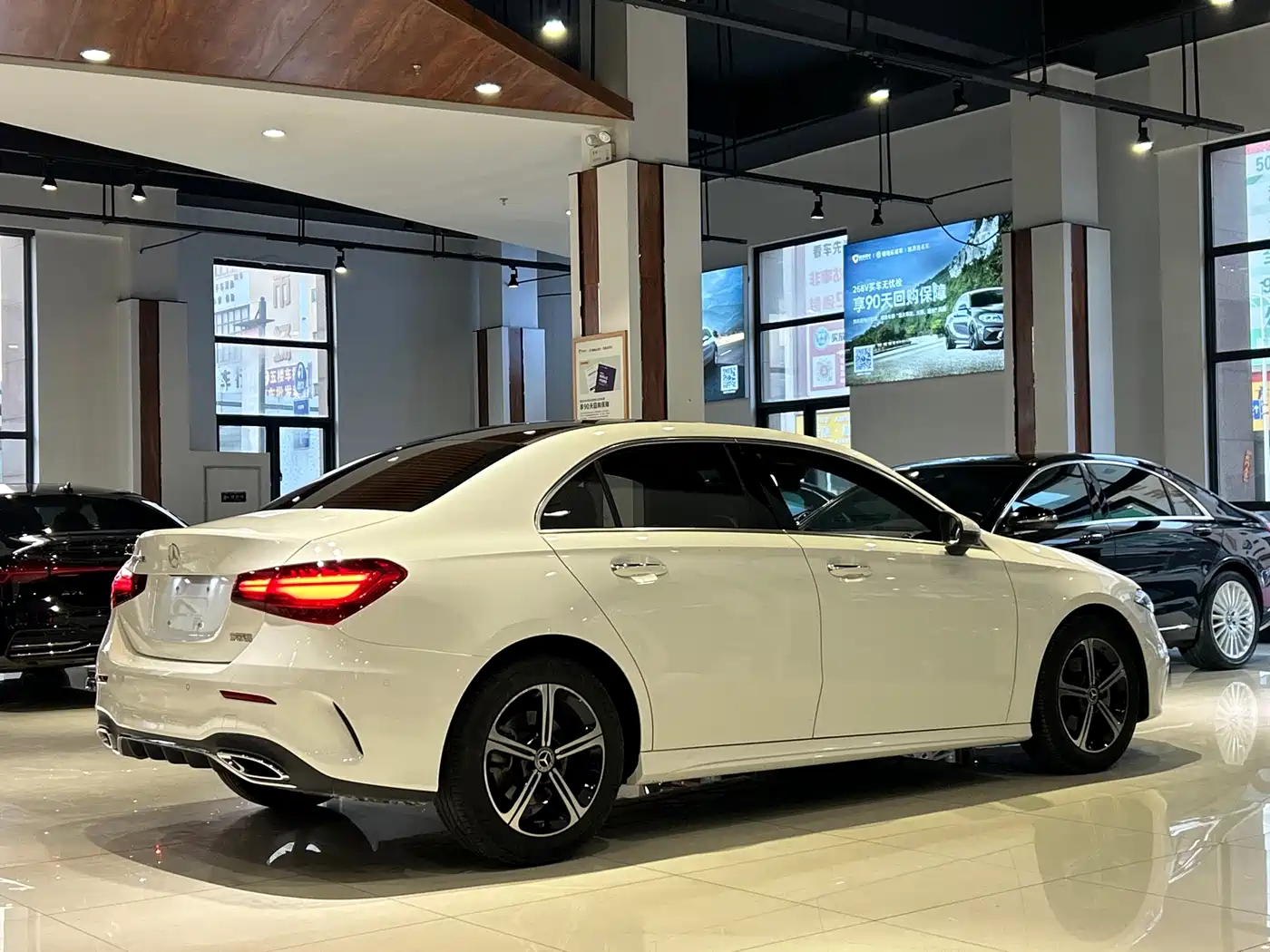 Mercedes-Benz A-Class 2024 Facelift A 200 L Fashion фото 24