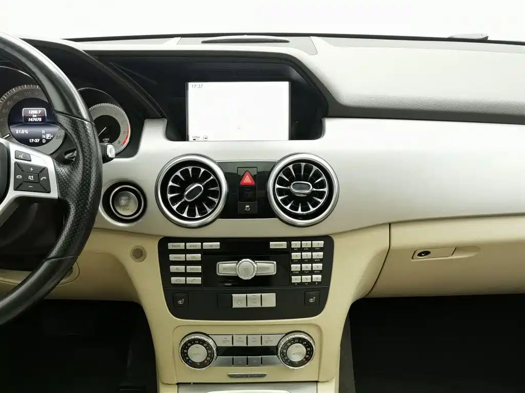 Mercedes-Benz GLK-Class 2015 GLK 300 4MATIC Fashion Ultimate Edition фото 12