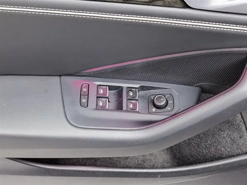 Volkswagen Magotan 2024 380TSI DSG Luxury Edition (Daimai Package) фото 9