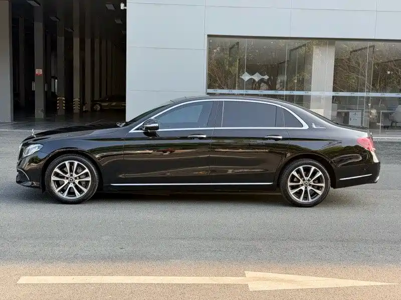 Mercedes-Benz E-Class 2018 E 300 L Luxury фото 11