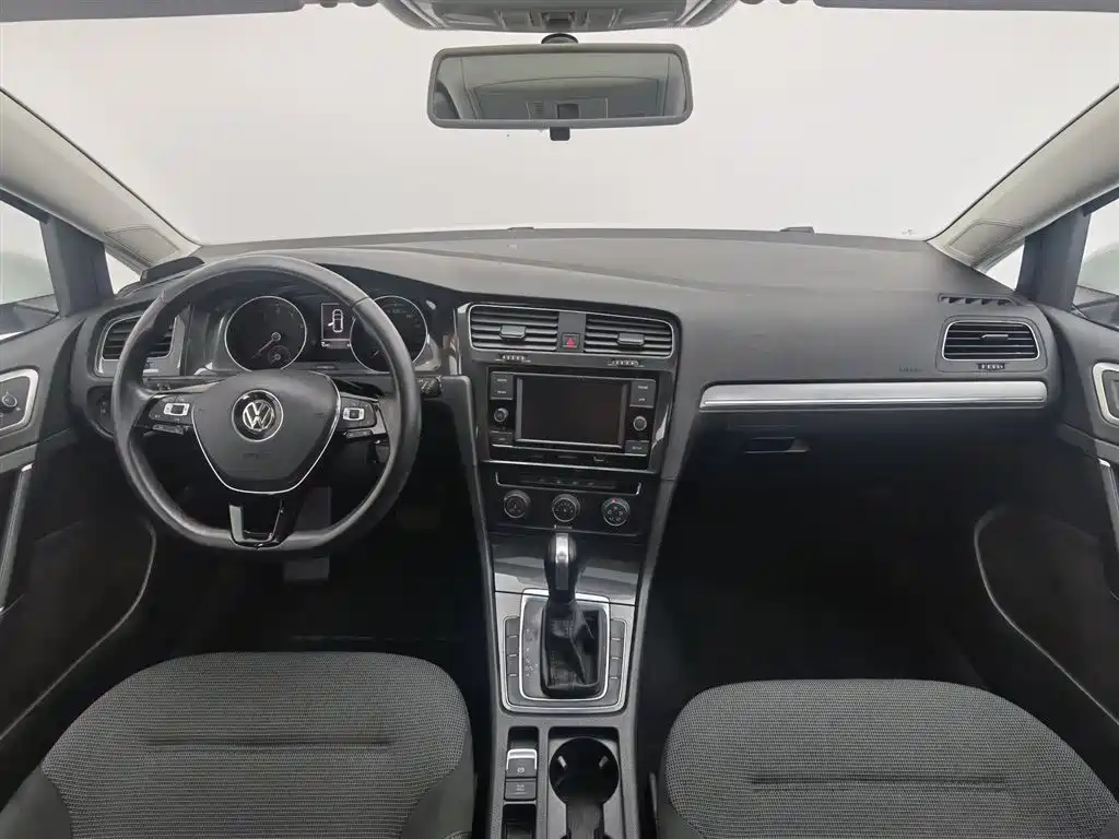 Volkswagen Golf 2018 1.6L Automatic Comfort фото 5