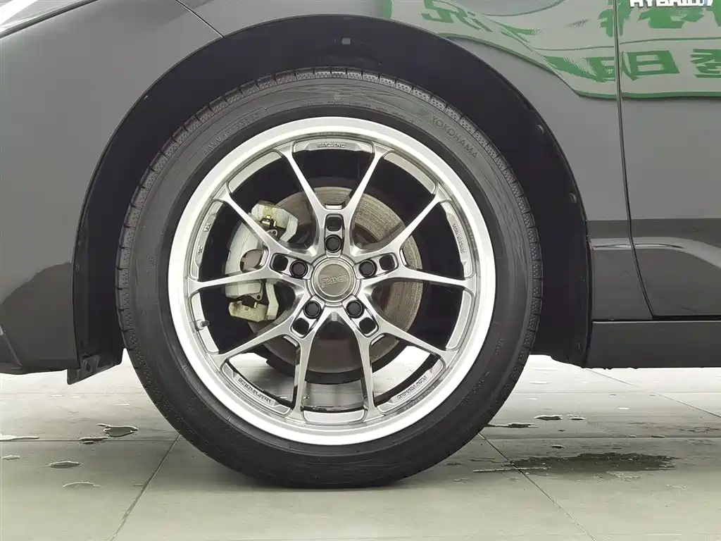 Toyota Avalon 2023 Hybrid 2.5L Luxury Edition фото 17
