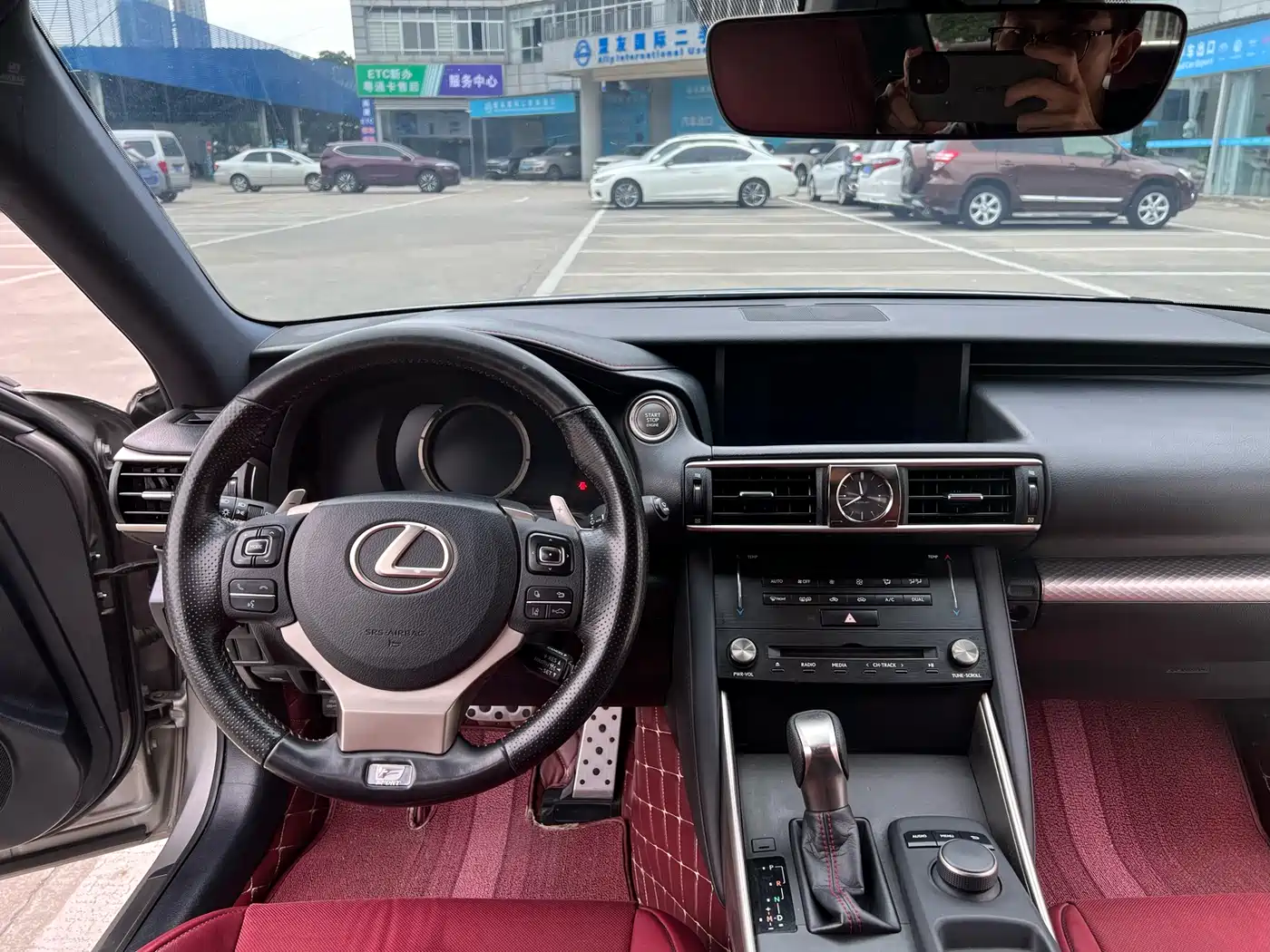 Lexus IS 2017 300 F SPORT фото 16