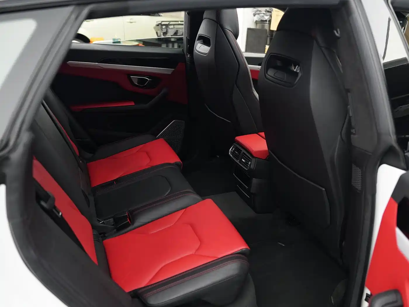 Lamborghini Urus 2018 4.0T V8 фото 15