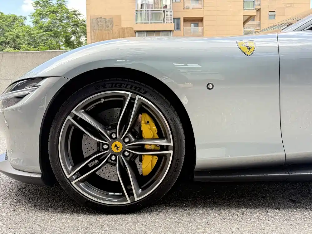 Ferrari Roma 2021 2020 3.9T V8