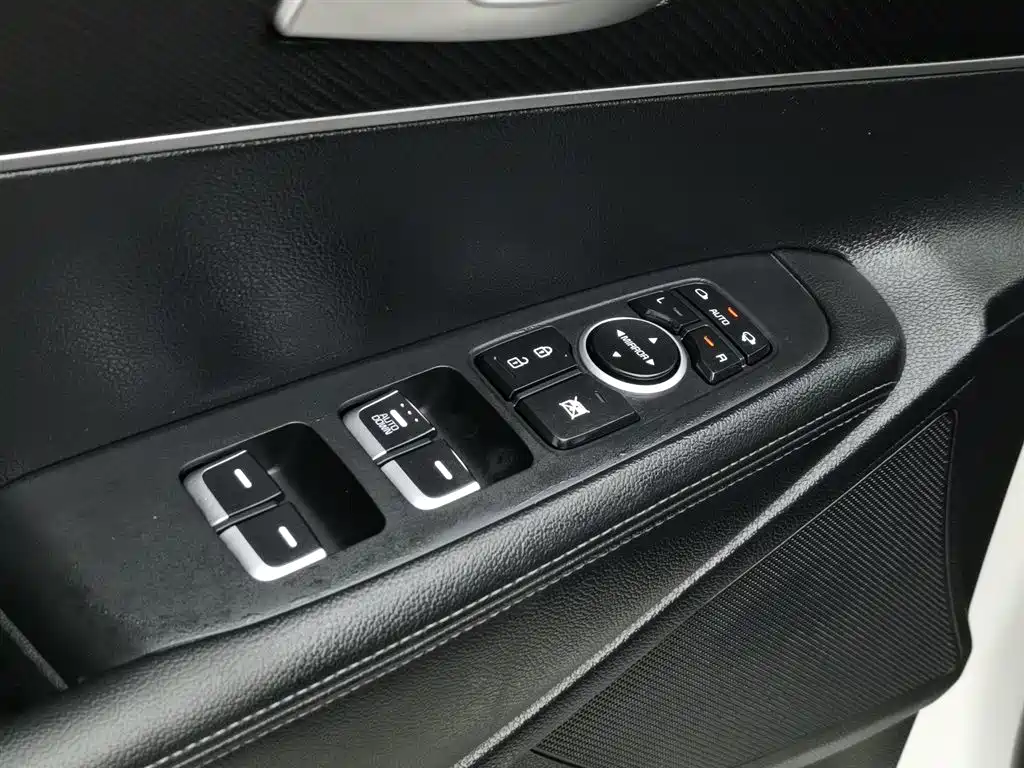 Kia Sorento 2016 Sorento L 2.4L Petrol 4WD Custom 7-seater (China IV) фото 9