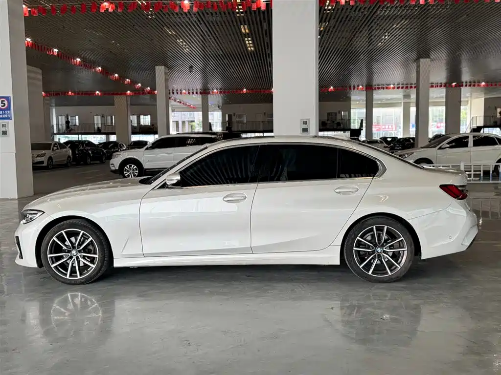 BMW 3 Series 2021 325Li M Sport Package фото 8