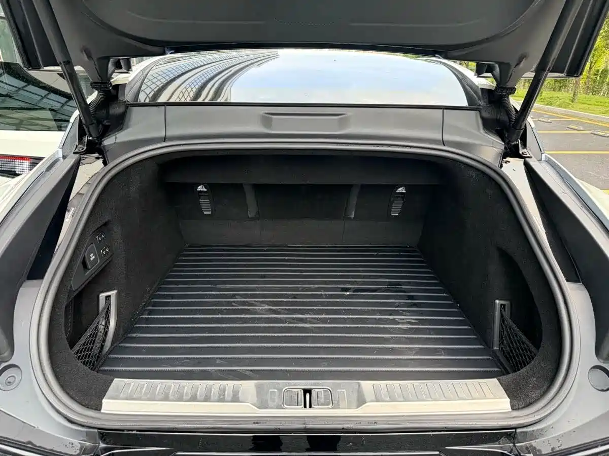 HiPhi Z 2023 2023 4-Seater Edition