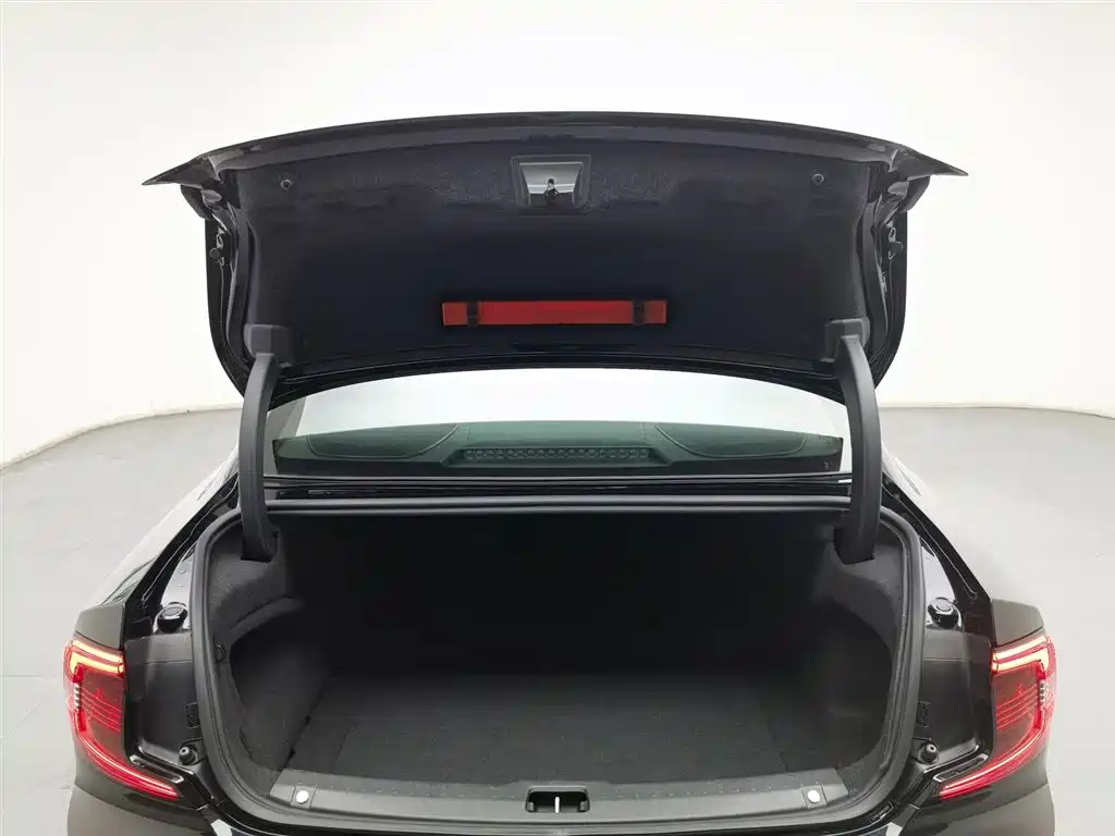 Volvo S90 2021 Model B5 Inscription Luxury Edition фото 16