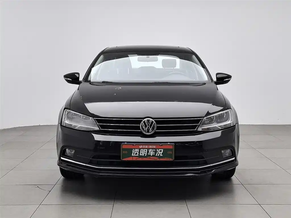 Volkswagen Sagitar 2015 1.6L Automatic Comfort фото 3