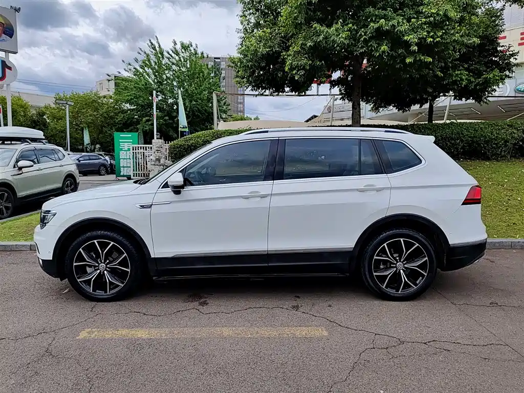 Volkswagen Tiguan L 2017 380TSI Automatic 4WD Flagship Edition фото 3