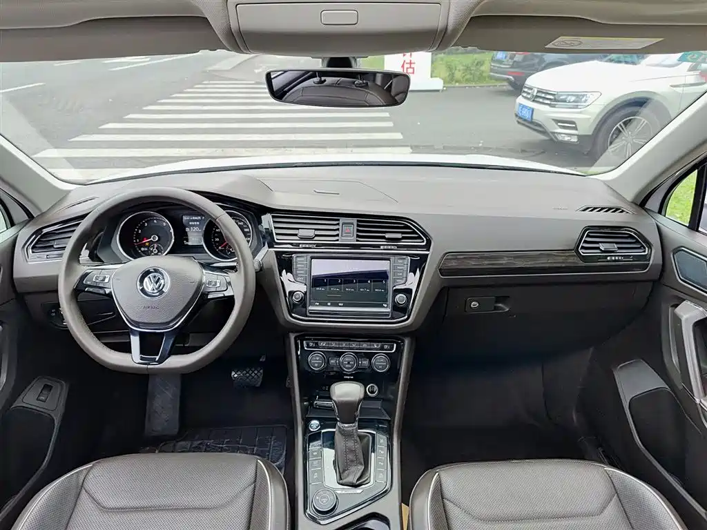 Volkswagen Tiguan L 2017 380TSI Automatic 4WD Flagship Edition фото 10