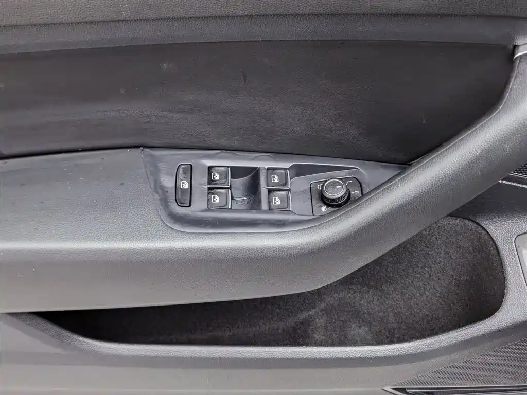 Volkswagen Magotan 2019 330TSI DSG Luxury China V фото 9