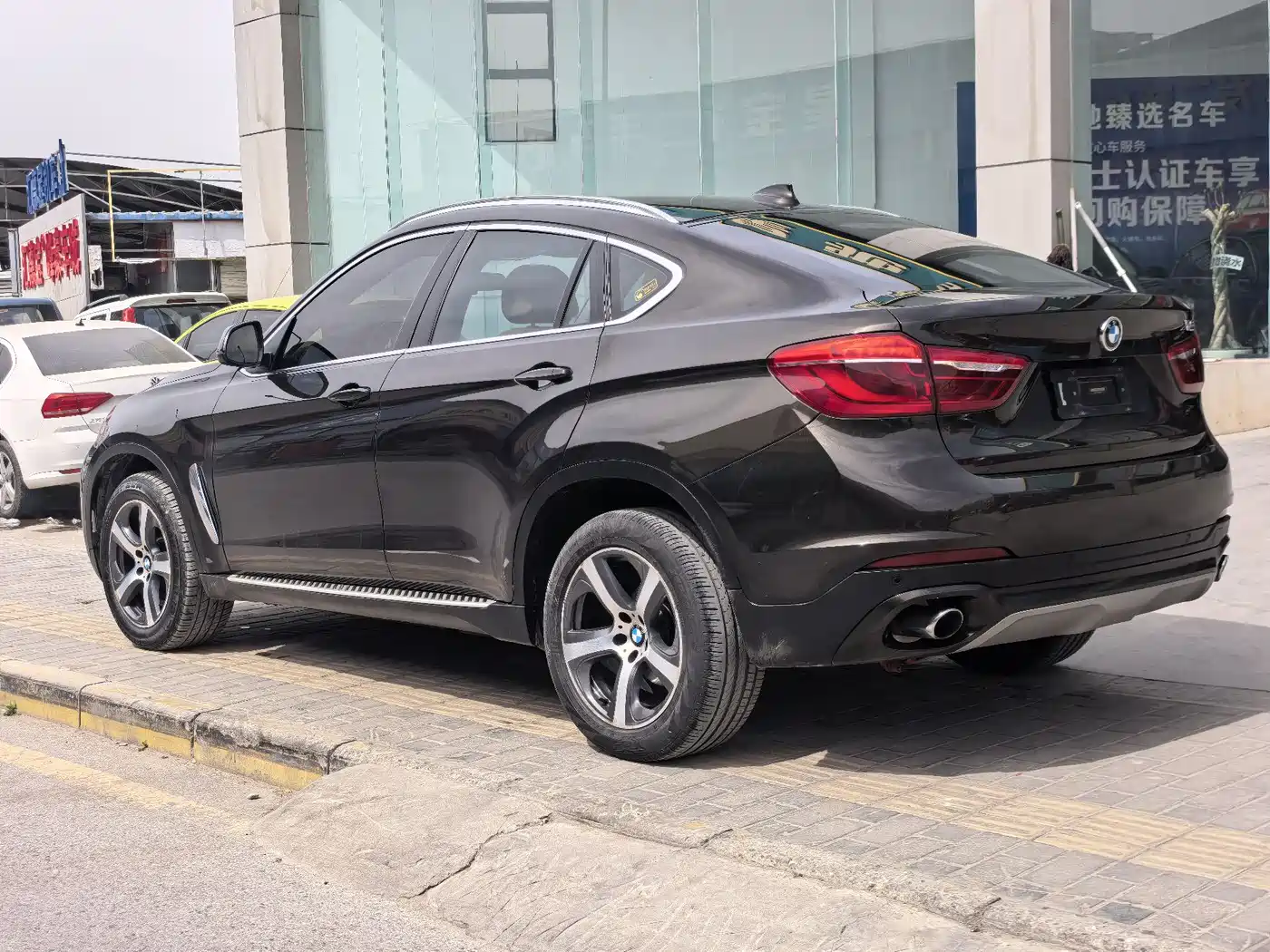 BMW X6 2015 xDrive35i Luxury Model фото 13