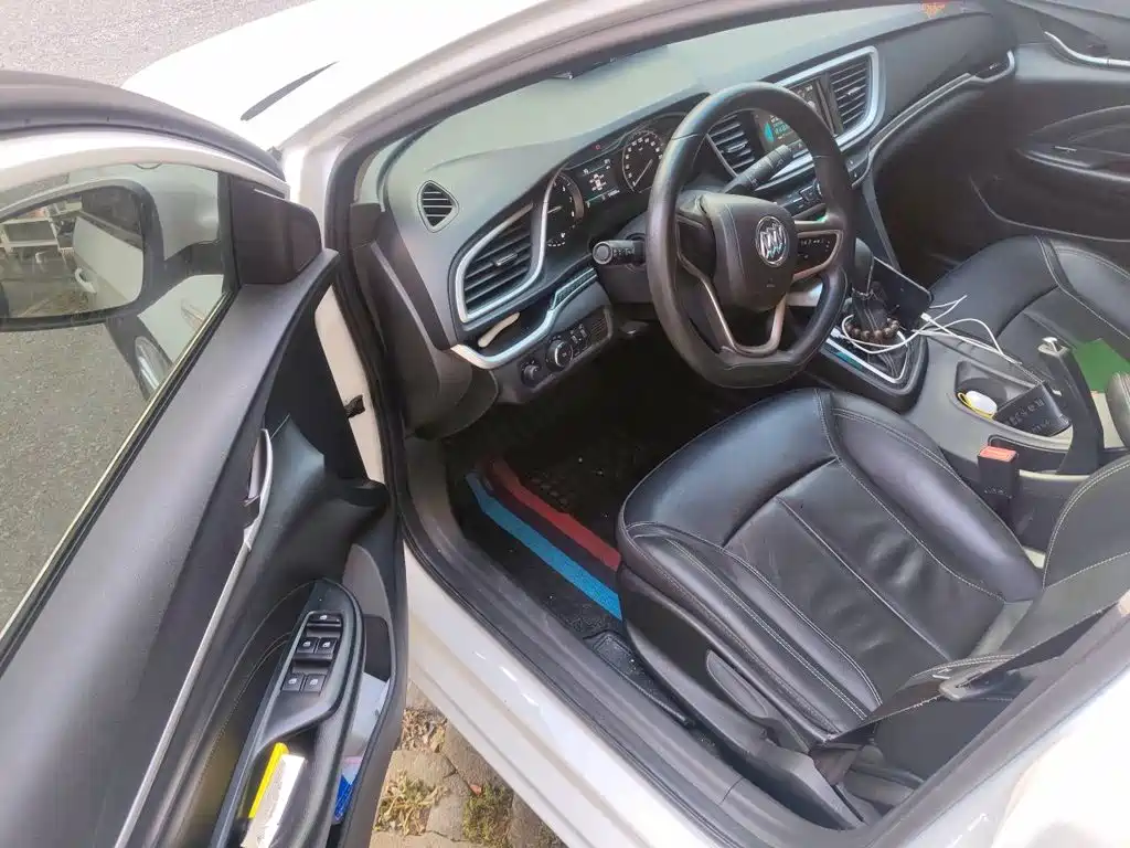 Фото 14 - Buick Excelle