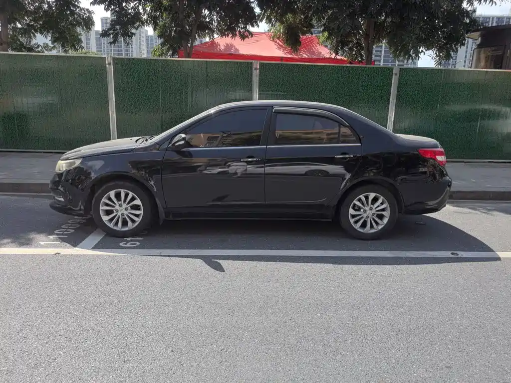 Фото 6 - Geely Vision