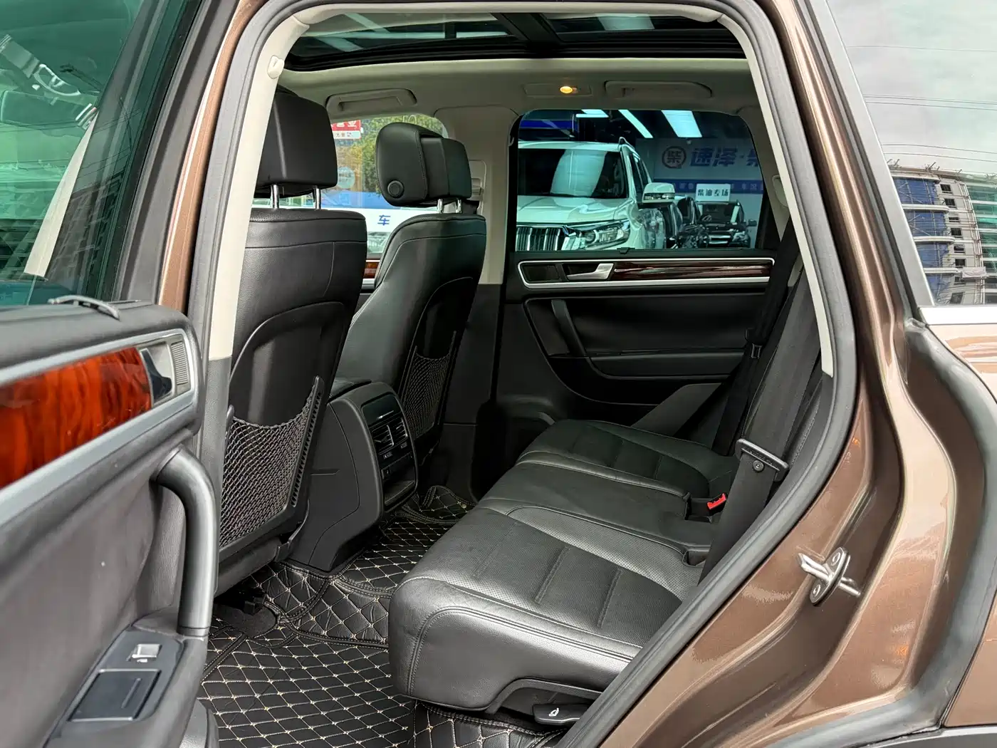Volkswagen Touareg 2011 3.0TDI Diesel Premium фото 6