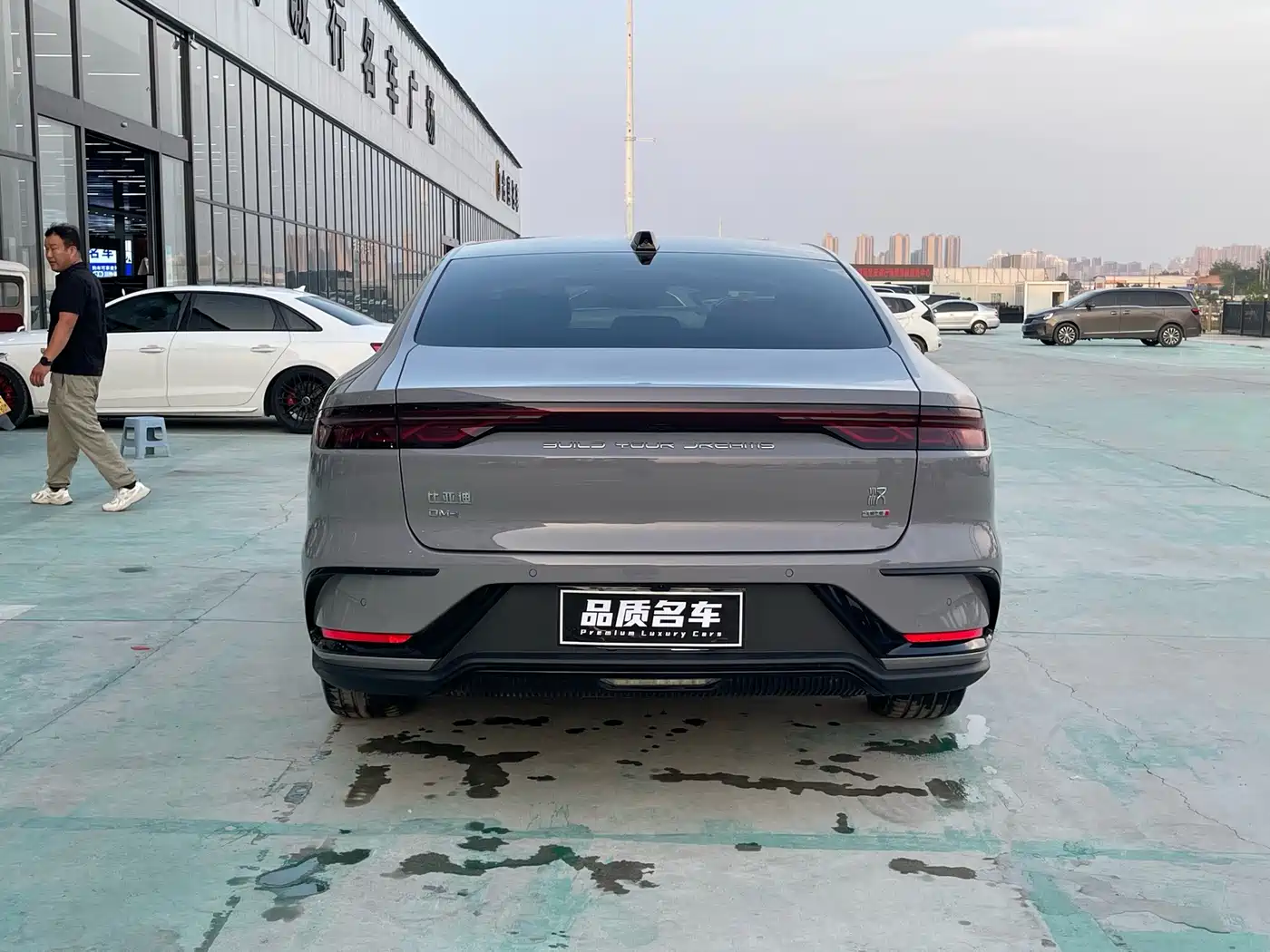 BYD Han 2025 2025 DM-i Smart Driving Edition 125KM Honor