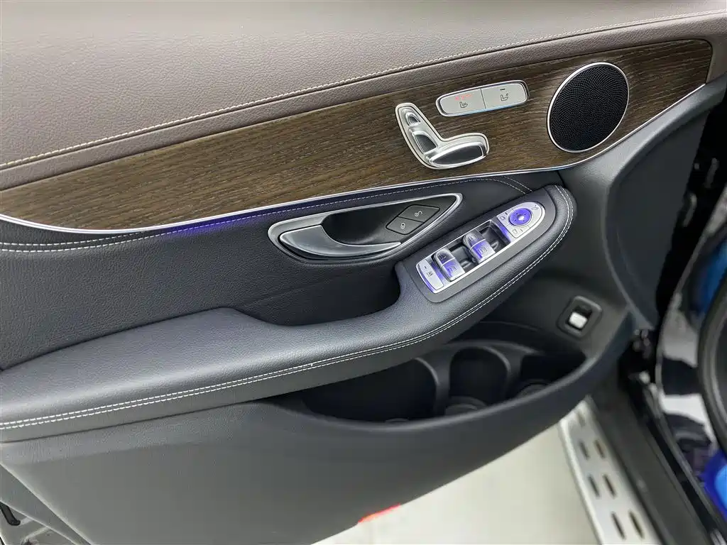 Mercedes-Benz GLC 2020 Facelift GLC 260 L 4MATIC Luxury фото 20