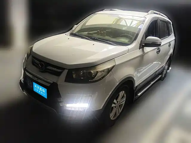 BAIC Huansu S3 2014 1.5L Luxury (China IV) — фото 1