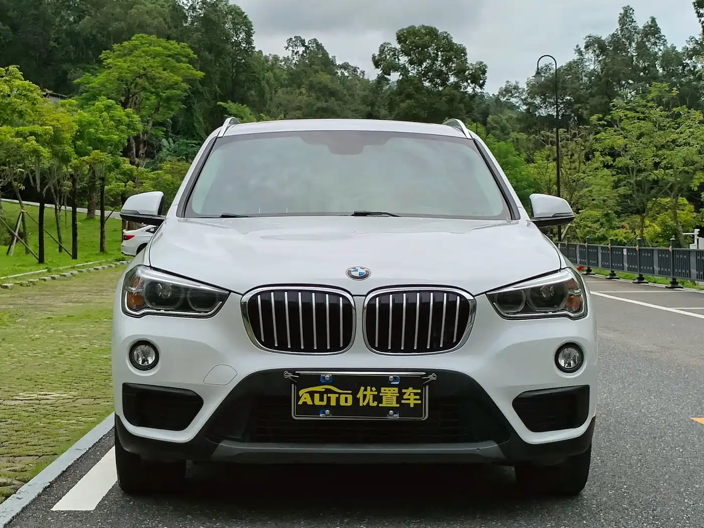 Фото 2 - BMW X1