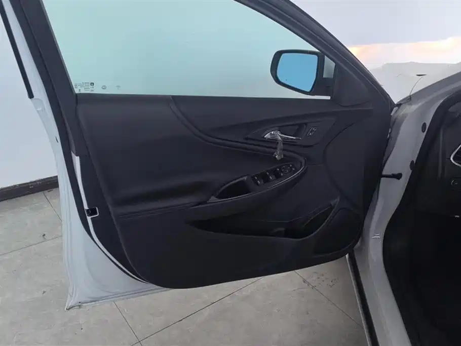 Chevrolet Malibu XL 2023 1.5T RS Edition фото 7