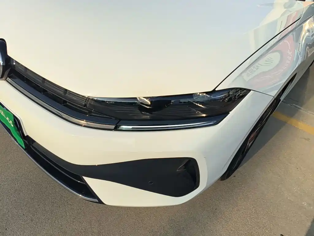 Volkswagen Sagitar 2026 2025 300TSI DSG Mid-range Edition