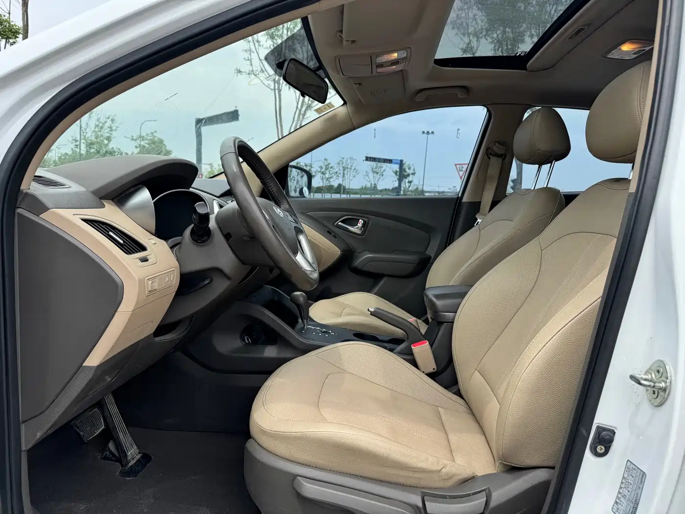 Hyundai Beijing Hyundai ix35 2013 2.0L Auto 2WD Smart GLS China IV фото 6