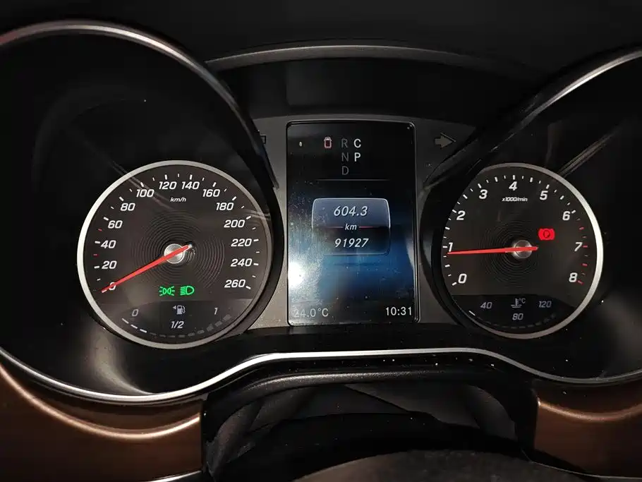 MERCEDES-BENZ V CLASS